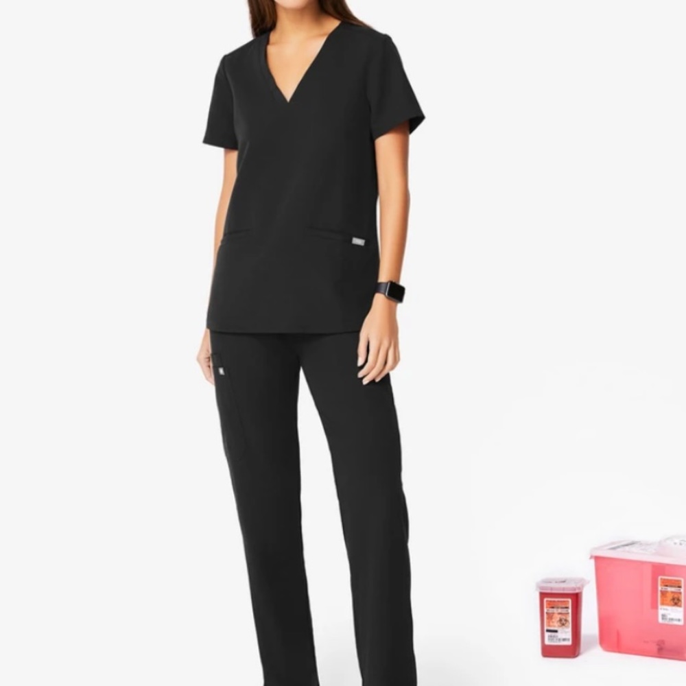 Figs Kade Cargo Scrub Pants, Black
